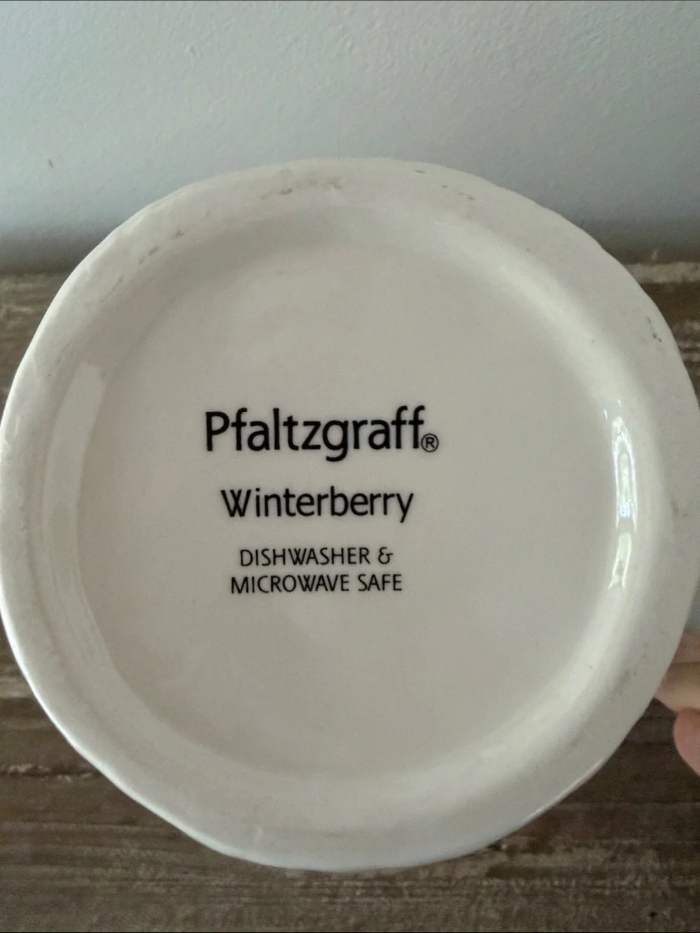Pfaltzgraff Santa Mug Winterberry